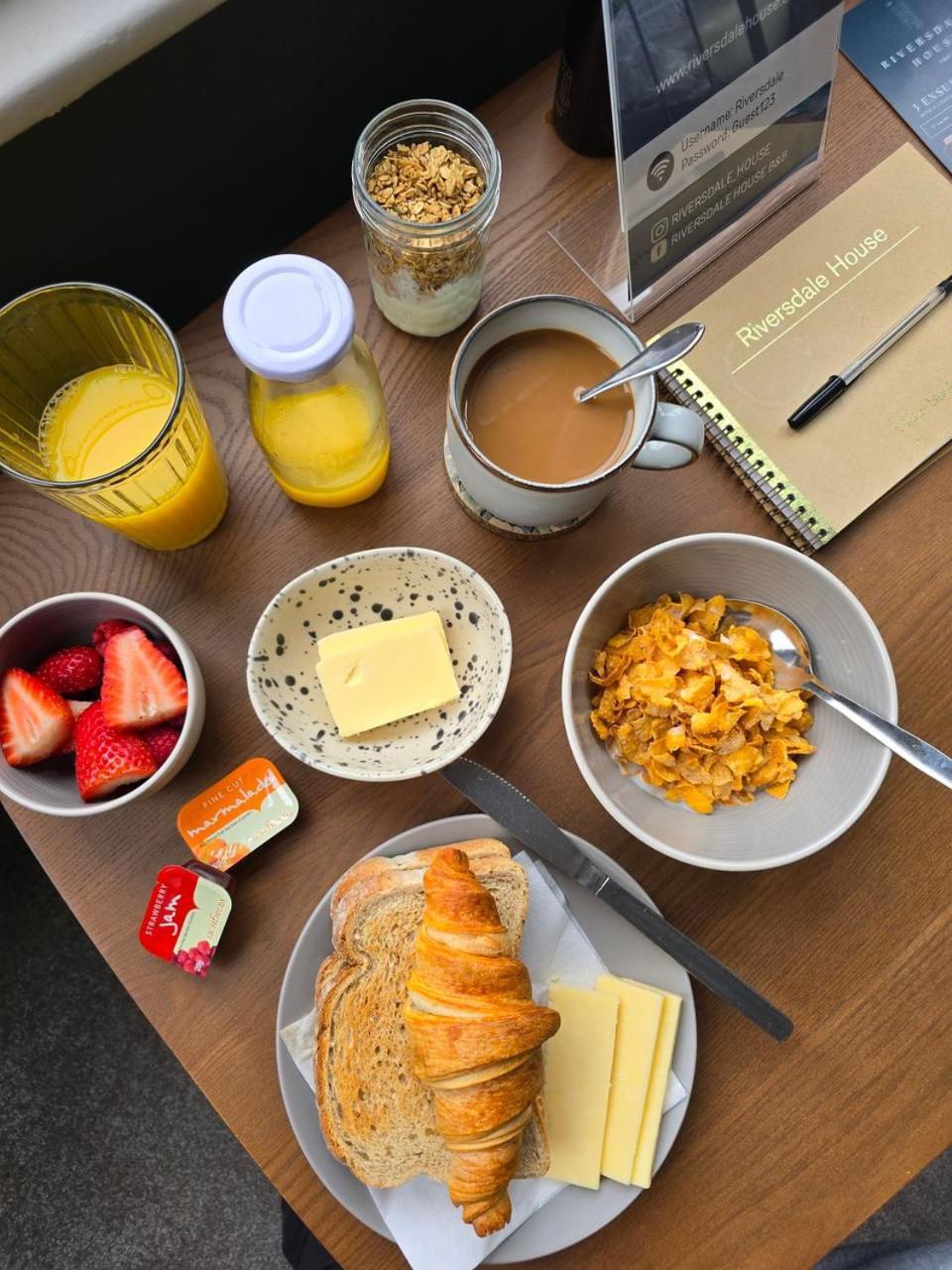 Riversdale House Bed & Breakfast ランゴレン エクステリア 写真
